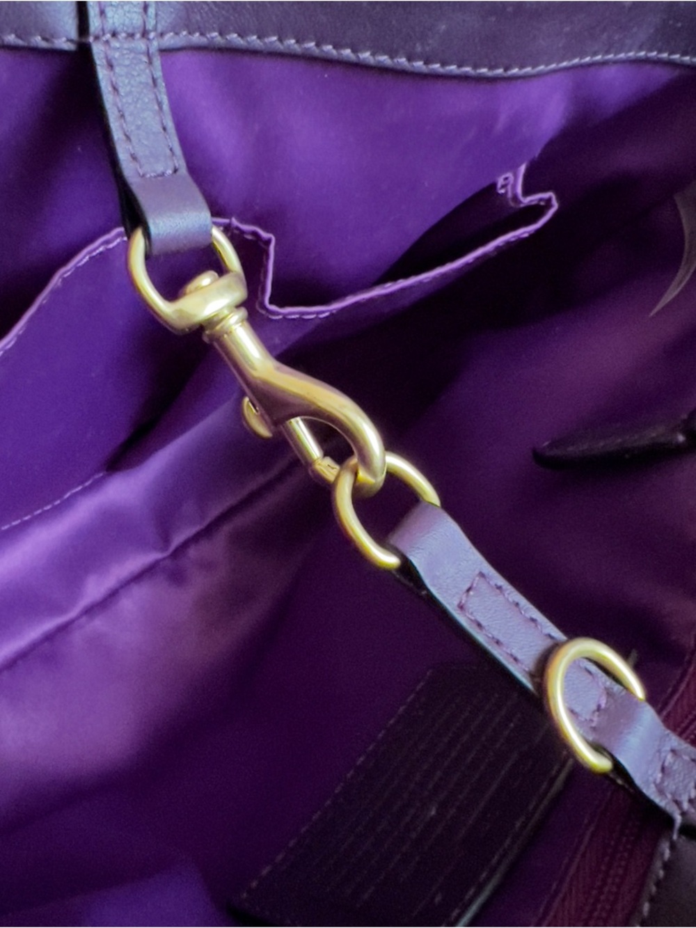 COACH Violet Peyton OP Art Embossed Patent Leather Brass Hardware Small tote Bag - Picture 9 of 13